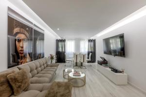 Spacious 3-bedroom condo near Lisbon Airport
