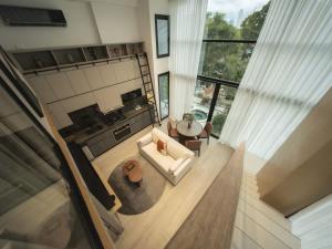 Stylish 2br Apt Near the park Omar