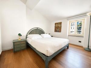 Lassù - Appartamento sulla piazza vista mare