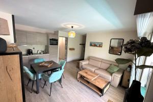 Ideal cozy nest with terrasse and parking spot