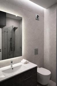 Stylish Central Athens Apartment Cozy & Modern