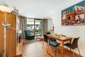 The Theos Nest - Happy Rentals