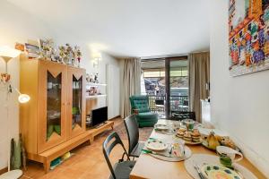 The Theos Nest - Happy Rentals