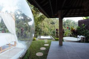 Bubble 6 - Romantic Bath Bubble Stay Ubud
