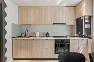 Modern Luxury Apartment & Close to Old Town