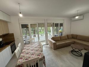 Apartament Anuar