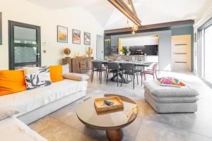 Villa piscine, plages à pied, 4 suites - Antibes