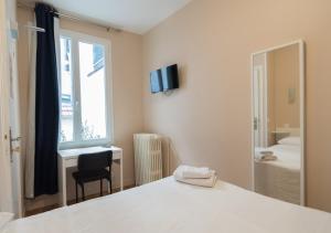 Hotels Hotel De La Gare : photos des chambres