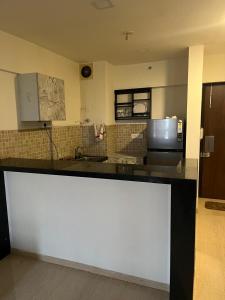 Luxury Boho Stay, Sunset Balcony, Lodha Belmondo