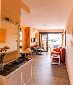 La Felicidad apartment by costablancarent