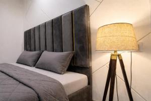 3BHK with spacious living room near Airport, South Delhi
