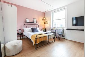 Studio near Bayswater station