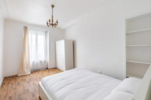 Elegant 49m Paris Flat Ideal for 4 Guests