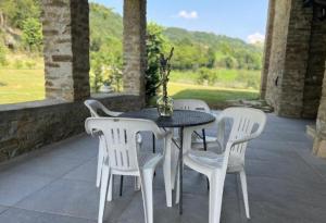 Relaxing room with pool near Acqui Terme
