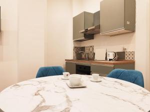 Domus Castelnuovo by Casa Azzurra Apartments