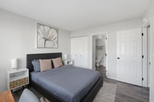 Modern 1BR Monthly Stay Pool, Gym & Parking