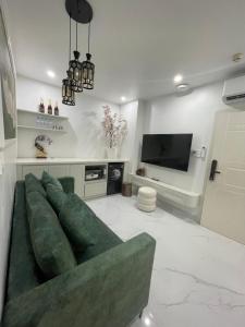 Sunrise Apartments