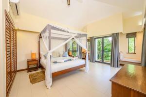 Hse 11 Mandharini Kilifi Creek Villa with Beach Access