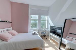 Kensington Garden Studios - 11
