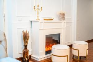 Trevi Fountain Superior Suites byLZluxuryproperties