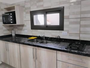Duplex ubicación centro cama dos plazas y cama marinera, cochera y pileta