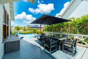Lukes BZ Dream and Mistico Beach Club plus Boat Shuttle