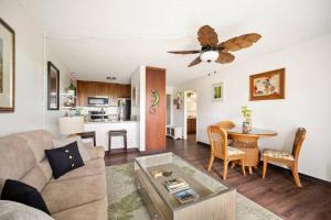 Hale Niu peek ocean view