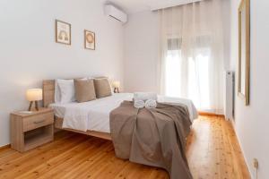 Modern 2BR with balcony - Agia Sofia