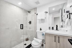 Chic 2BR 2BA South Beach Spot Ocean 1 Min Away 202