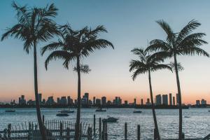 Chic 2BR 2BA South Beach Spot Ocean 1 Min Away 202