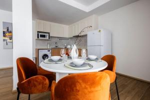 Beachfront luxury apartment Bangtao