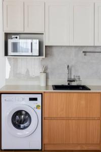 Beachfront luxury apartment Bangtao