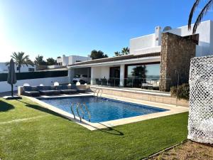 Villa Bohemia Ibiza San Antonio Bay Private Pool & Sea Views
