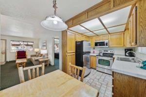 The Lodge at Lake Tahoe - 1 Bedroom