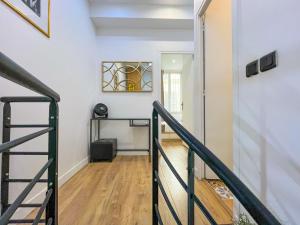 32 Atelier Paris Fashion