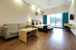 Saramax INN