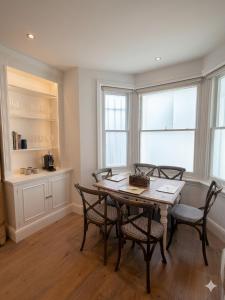 Luminous Modern Flat Style & Comfort