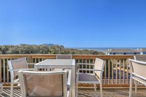 Sea-Nic View by Oak Island Accommodations