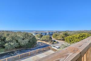 Sea-Nic View by Oak Island Accommodations
