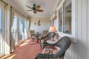 Sea-Nic View by Oak Island Accommodations