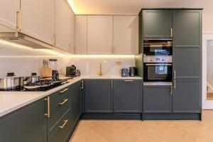 New Spacious 3 Bed 2 Bath Flat Near Central London