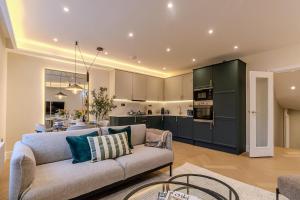 New Spacious 3 Bed 2 Bath Flat Near Central London