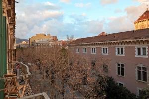 Spacest - Carrer dEnric Granados H