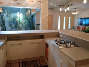 Comfortable 2-Story Home for Families & Groups
