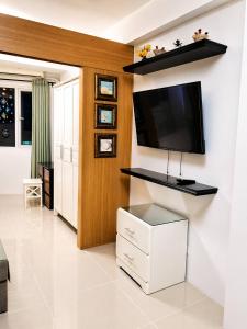 Luxe 1-Bedroom Condo front of Mall of Asia with City View in Pasay