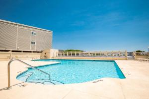 Seven Dozen by Oak Island Accommodations
