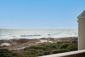 Seven Dozen by Oak Island Accommodations