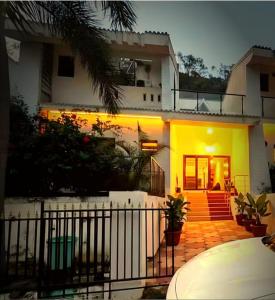 Coastique Villa 10 Min Drive to Rushikonda Beach