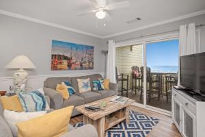 Seven Dozen by Oak Island Accommodations