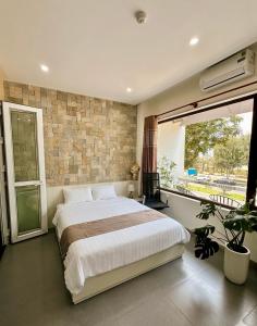 Aura Beachfront Hotel - Apartment